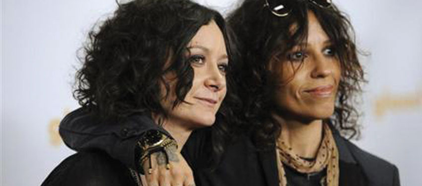 Sara Gilbert weds Linda Perry