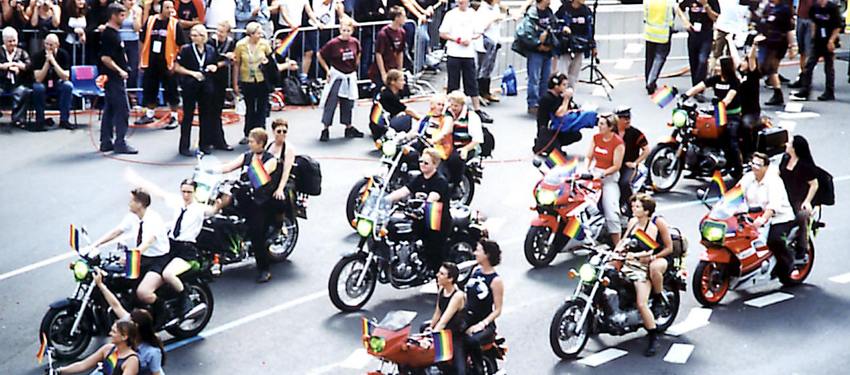 The 2000 Sydney Gay and Lesbian Mardi Gras Parade (SOURCE: Star Observer archives)