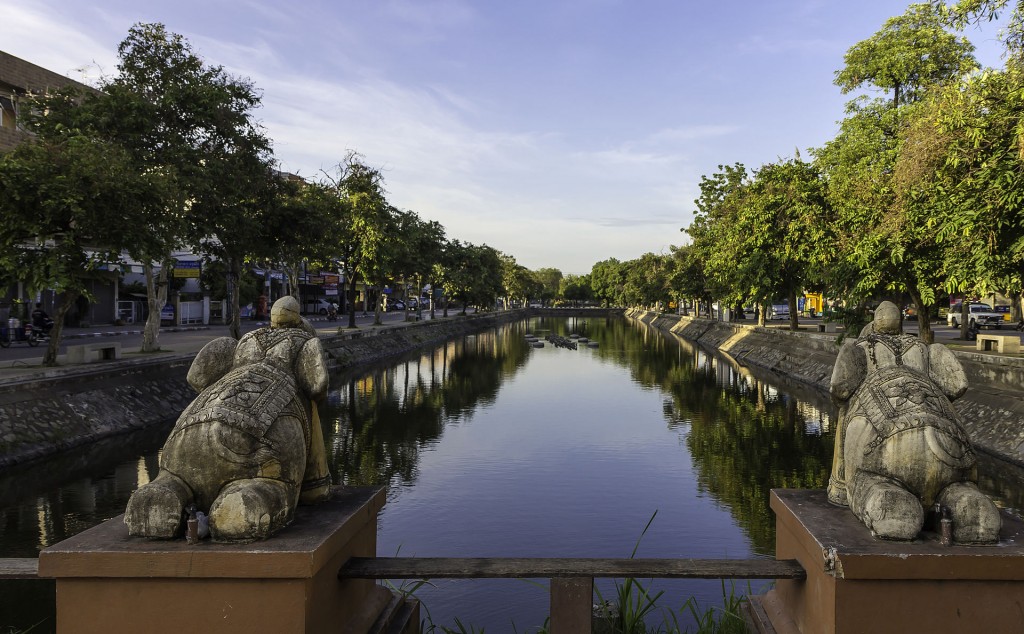 Chiang Mai's old city moat.  (Image source: Wikimedia Commons)