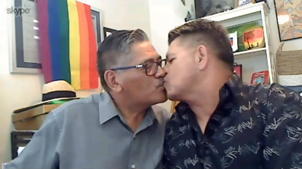Māori man proposes to Australian partner on live TV