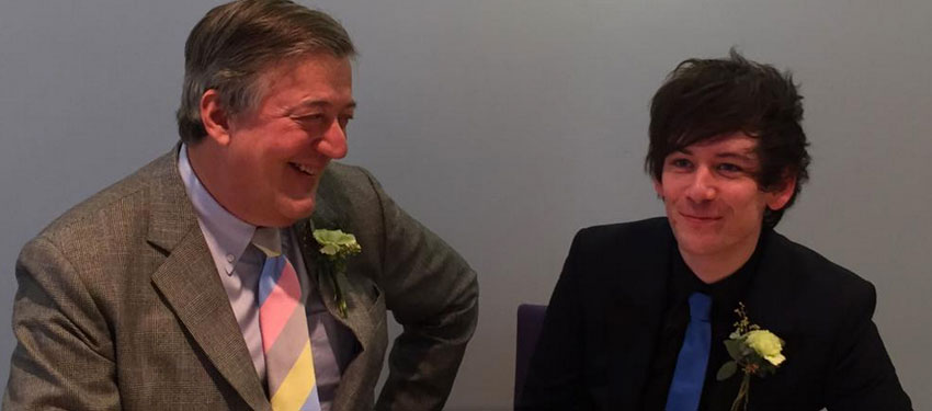 Gay comedy couple Stephen Fry and Elliott Spencer now married