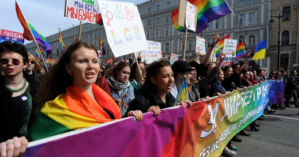 Rainbow May Day marches on in Russia despite “gay propaganda” ban