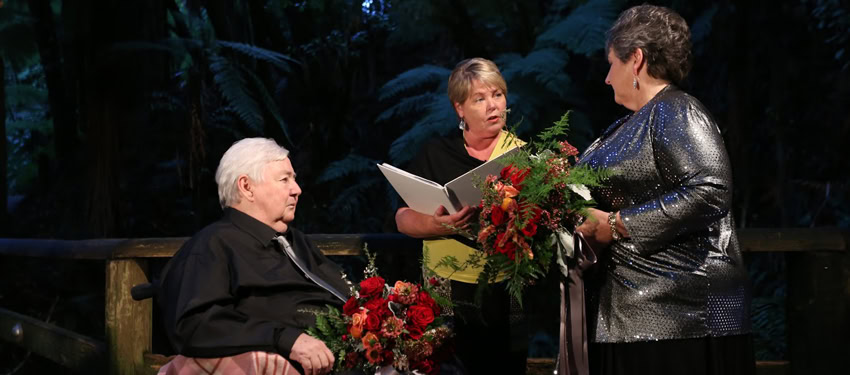 Retired Tasmanian lesbian couple wed in NZ thanks to crowdfunding