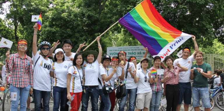 LGBTI activists in Vietnam (Image source: www.rainbowtourismvietnam.com)