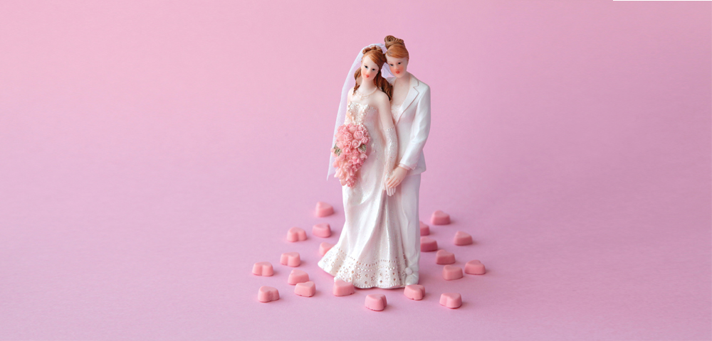 Bridal shop shuts down to avoid selling wedding dresses to lesbians