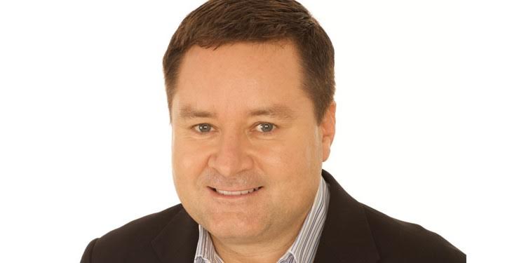 Prominent gay radio newsreader Geoff Field thanks LGBTI community after radio departure