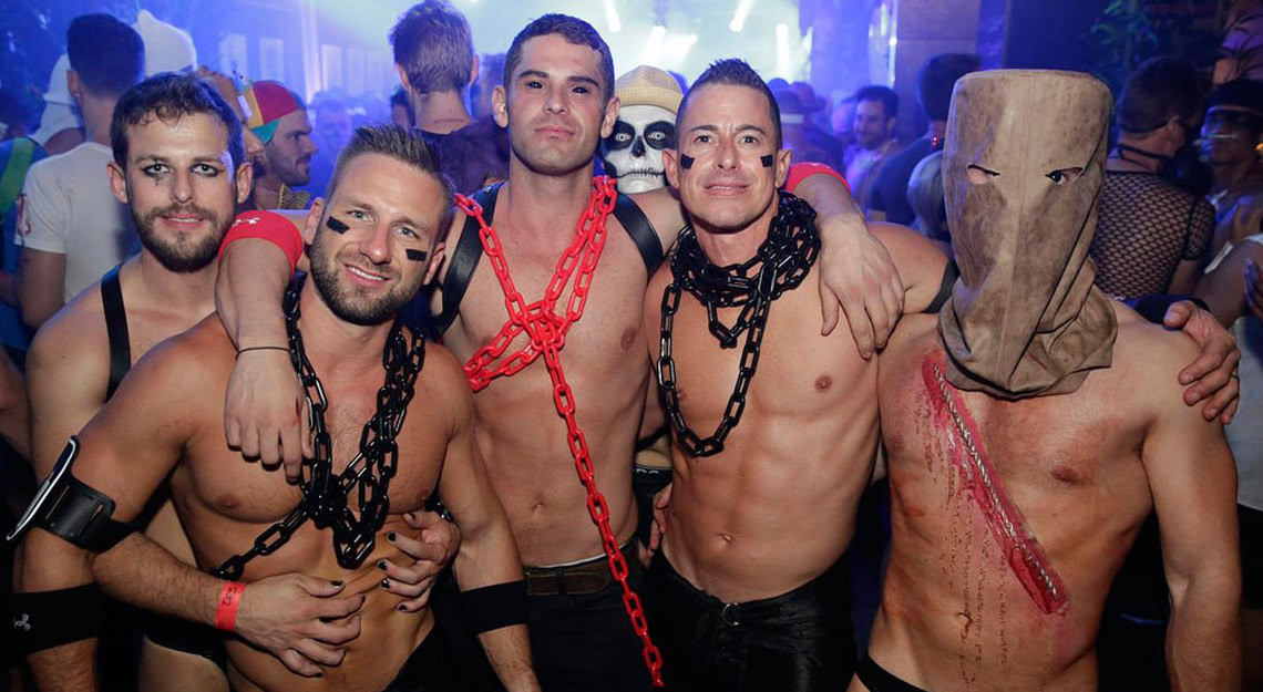 Party innocent solo gay