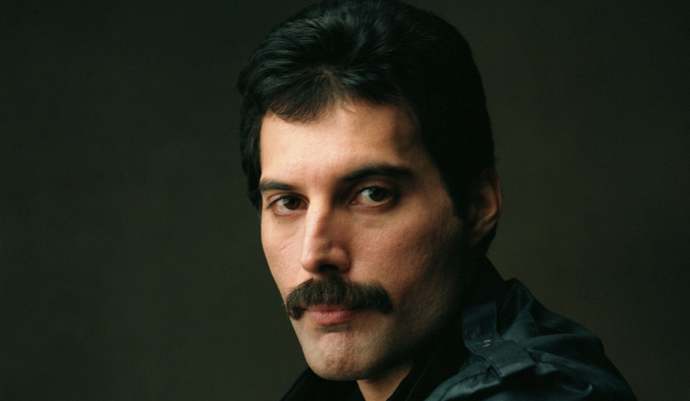 Did Freddie Mercury cut his hair before Live Aid? - Quora