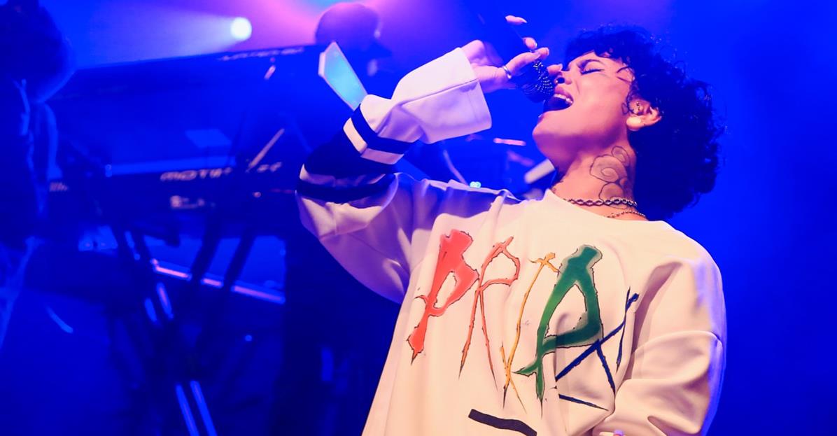 Woman proposes to girlfriend onstage at Kehlani concert in Melbourne