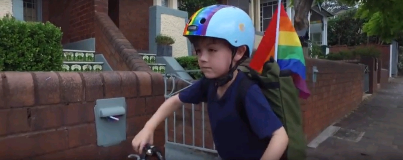 Six-year-old puts rainbow flags in mailboxes to advocate for SSM