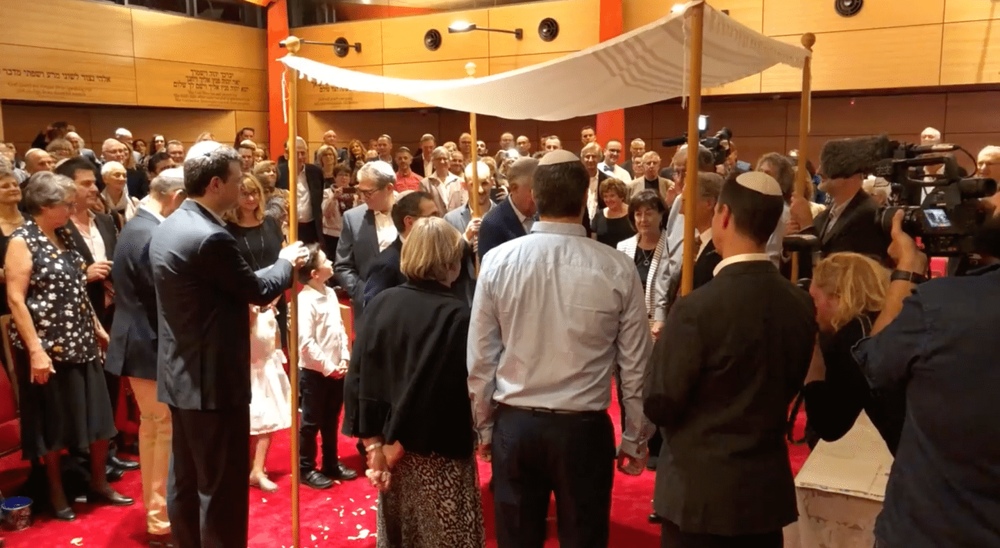 Sydney synagogue hosts first legal Jewish same-sex wedding