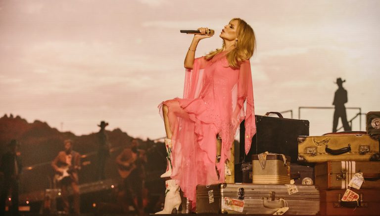 Kylie Minogue golden tour 2019