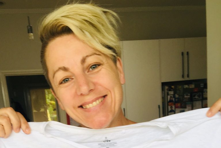 nelly thomas free mum hugs