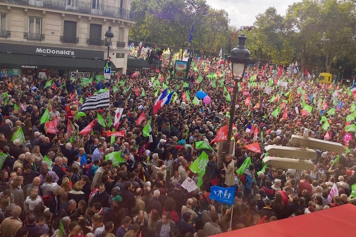 Protests against IVF access for gay and single women in France