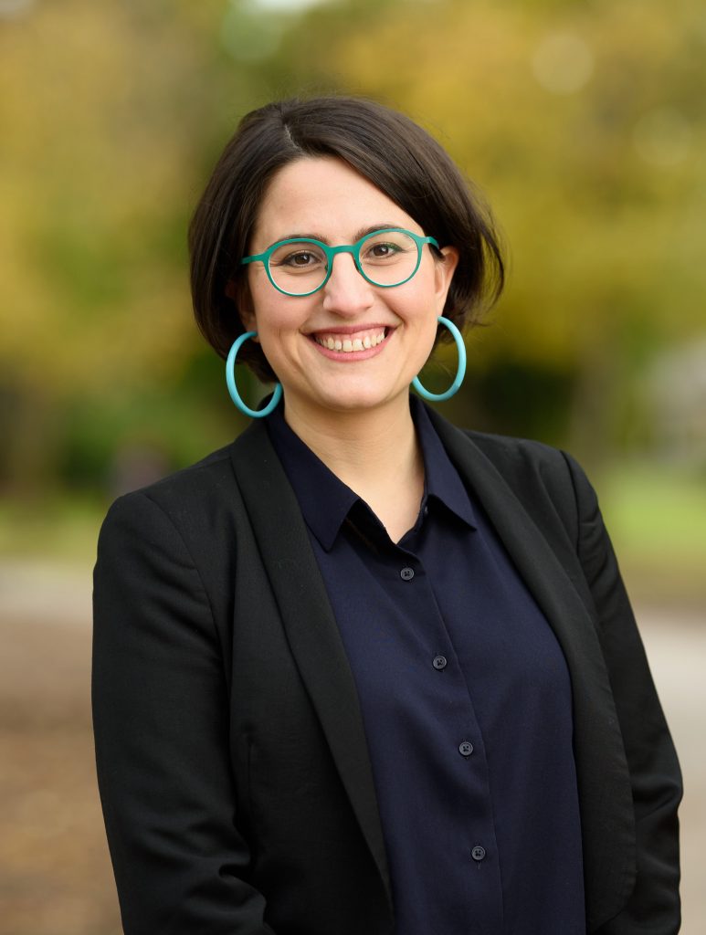 14EAB3C6-F625-4B40-9F3C-12D927DD8D33