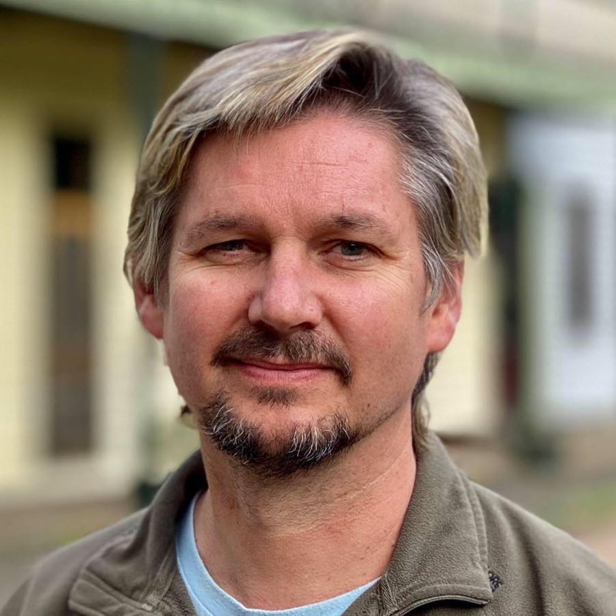 64616342-0F17-418D-92ED-625237ACB2B6