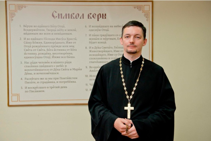 Gay Russian Priest Claims Clergy Sleep With Superiors For Promotions