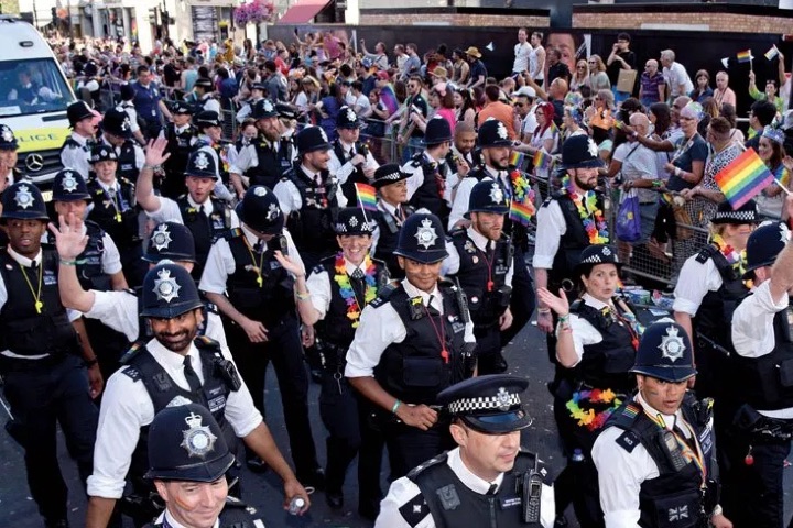 Pride In London Rejects Demand To Ban Metropolitan Police From Parade