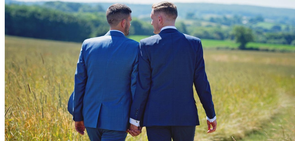 Church of Scotland Votes To Allow Gay Weddings