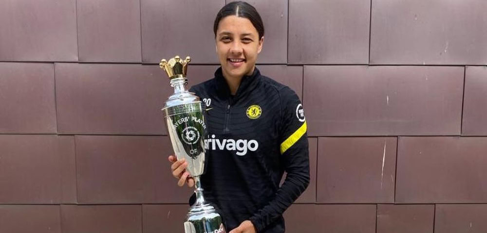 Sam Kerr se torna a primeira mulher a aparecer na capa global de um  videogame da FIFA