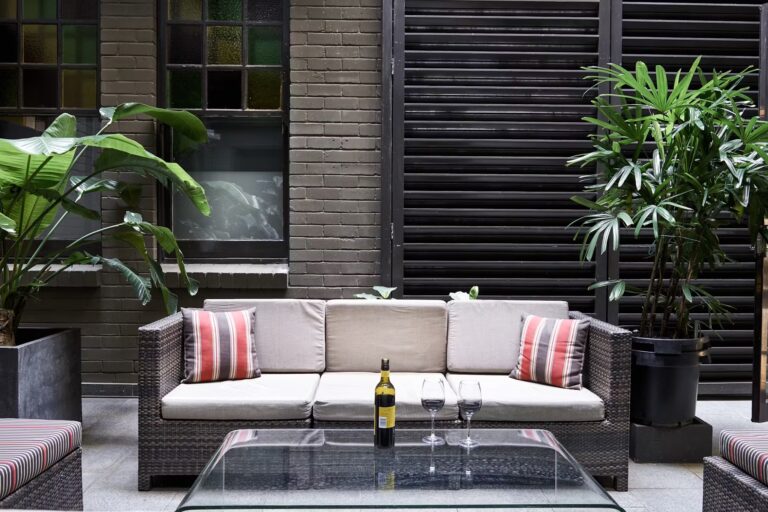 couch at foyer boutique hotel sydney the vulcan.jpg 768x512