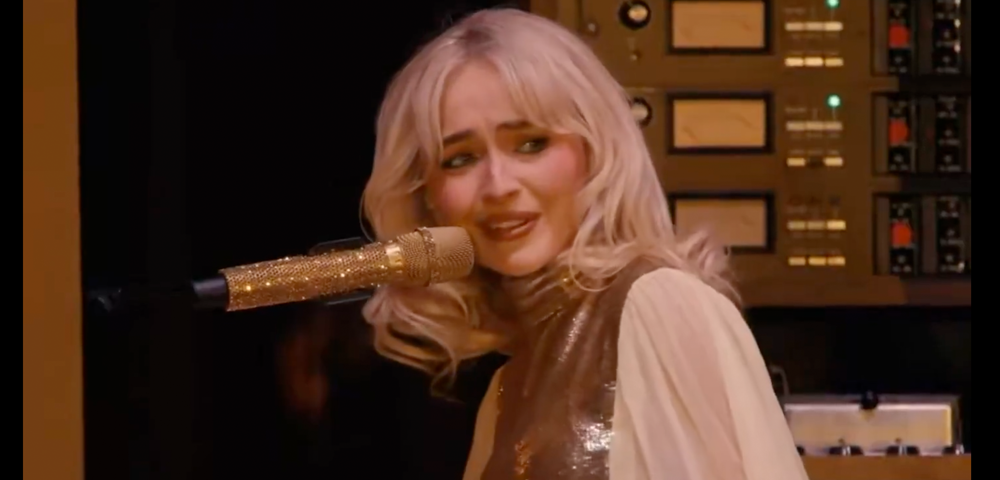 Sabrina Carpenter Apologises After Coachella Yodelling Incident With Fan